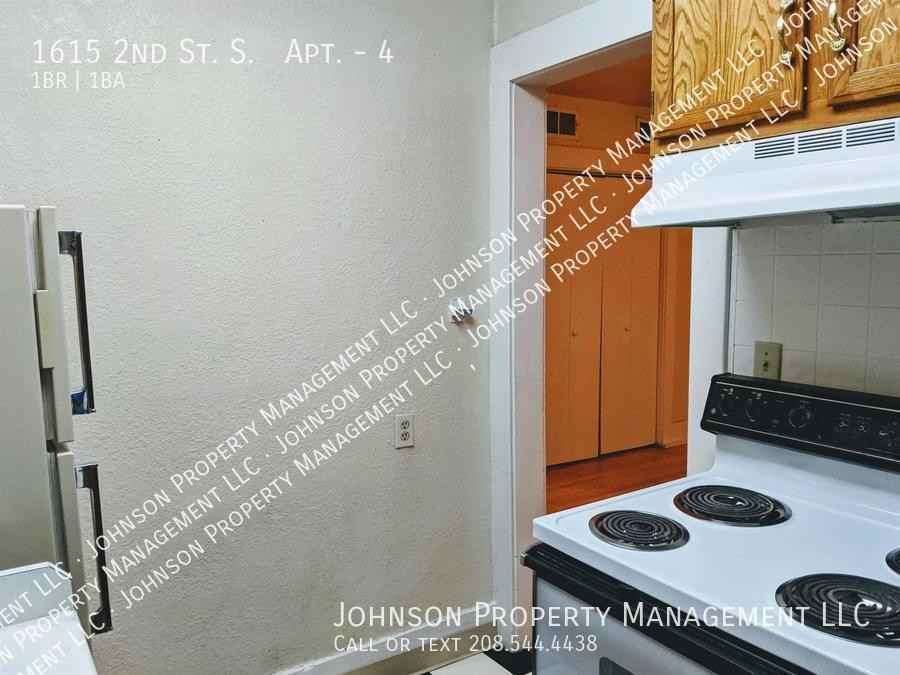 1615 2nd St S #4 - Photo 5 of 13