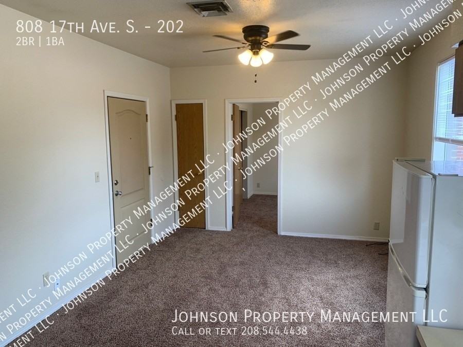 808 17th Ave S #202 - Photo 5 of 11