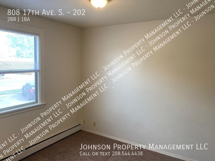 808 17th Ave S #202 - Photo 6 of 11