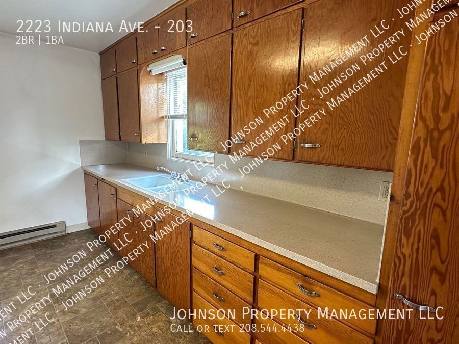 2223 S Indiana Ave #203 - Photo 4 of 12