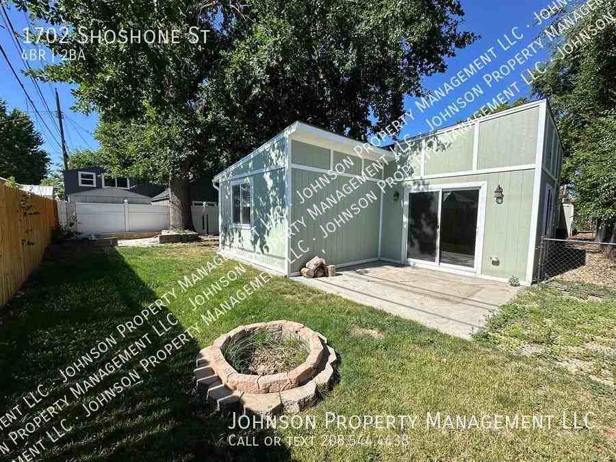1702 S Shoshone St - Photo 2 of 20