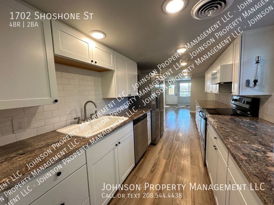 1702 S Shoshone St - Photo 5 of 20
