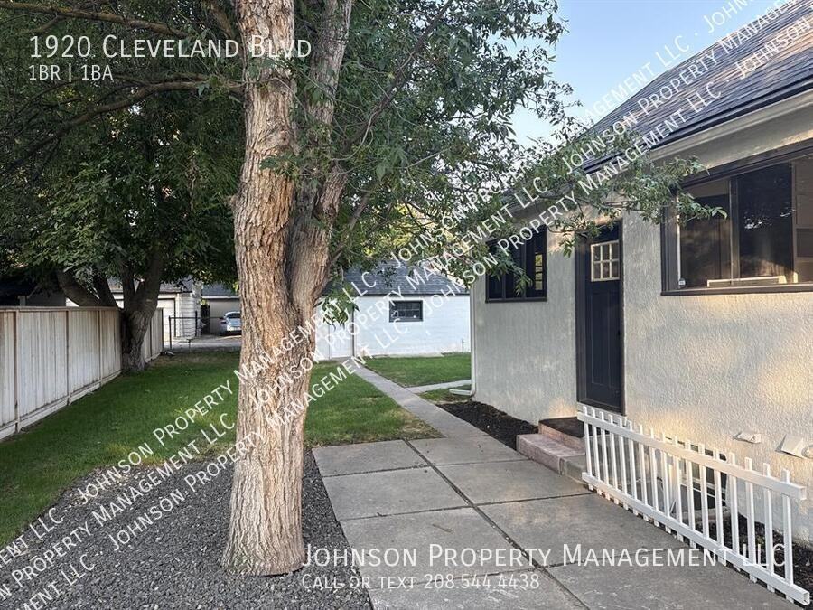 1920 Cleveland Blvd - Photo 2 of 18