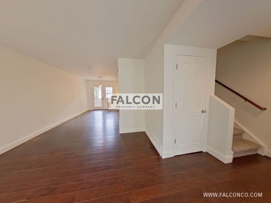 673 Shooks Ln - Photo 4 of 22