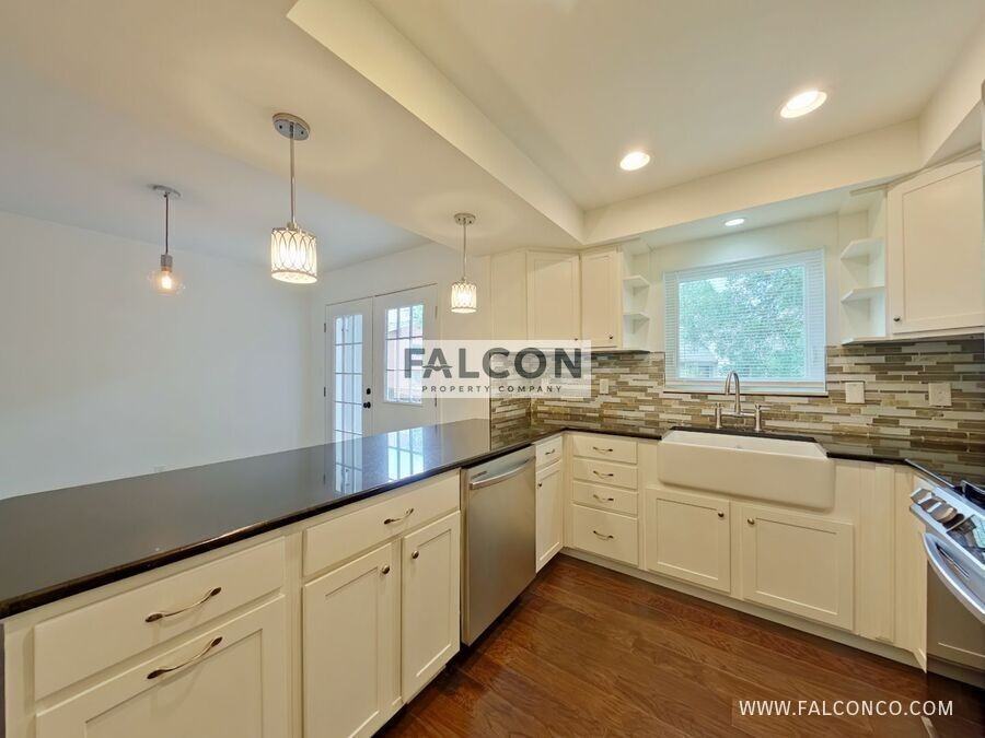 673 Shooks Ln - Photo 6 of 22
