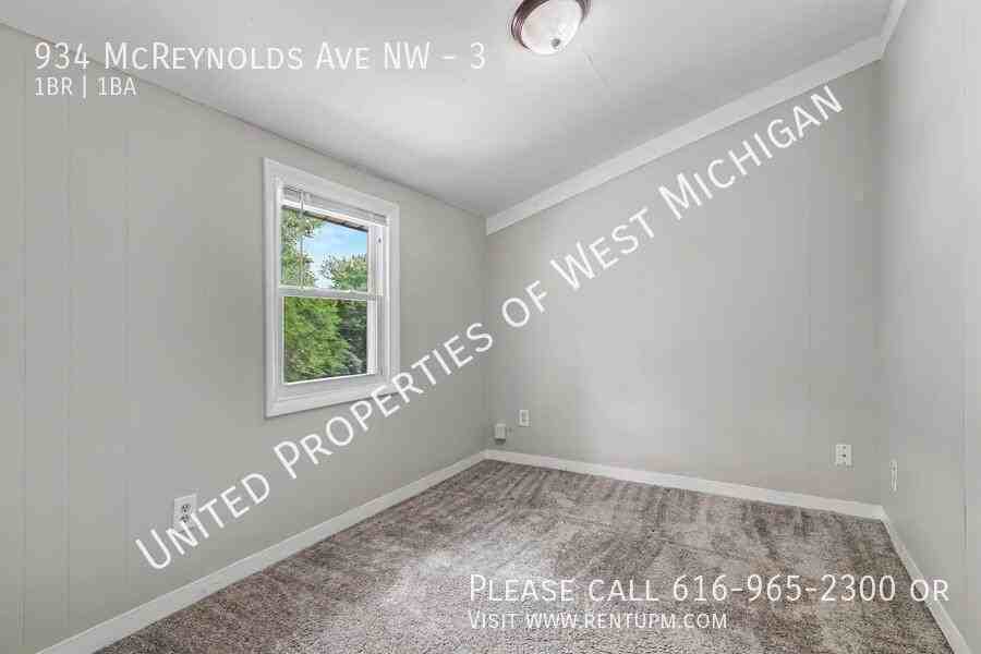 934 Mcreynolds Ave Nw #3 - Photo 2 of 17
