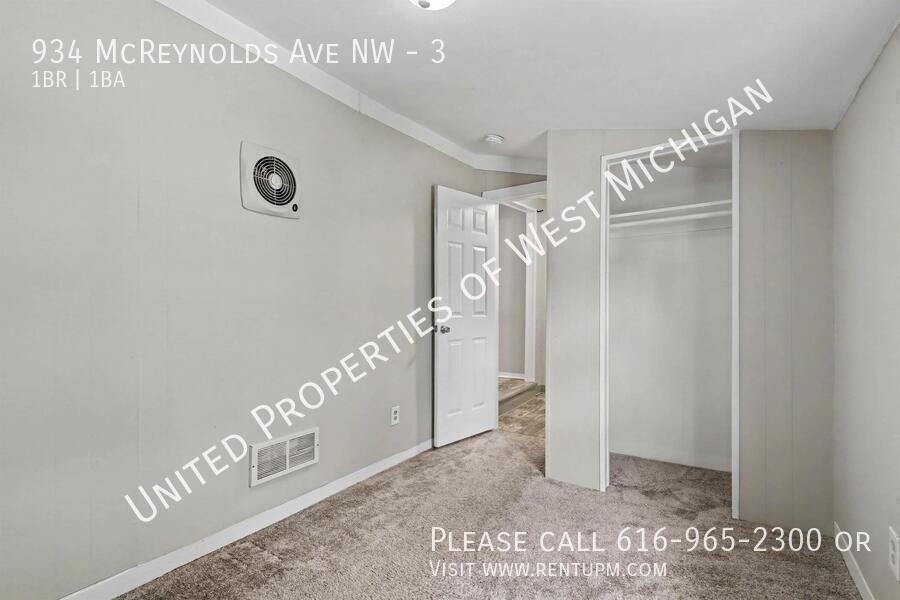 934 Mcreynolds Ave Nw #3 - Photo 6 of 17