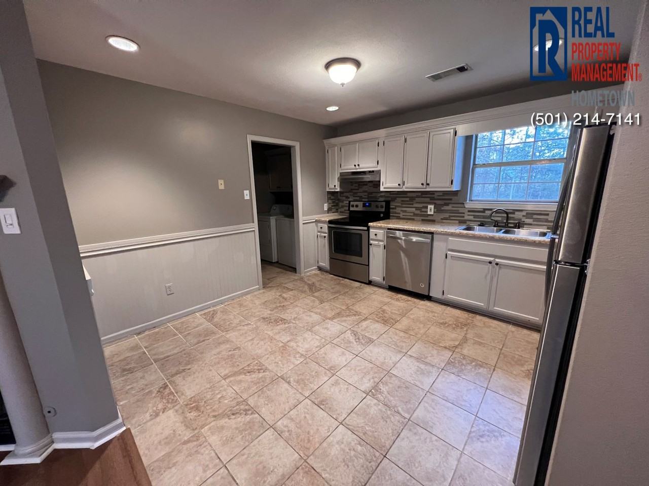 36 Parkview Dr - Photo 3 of 15