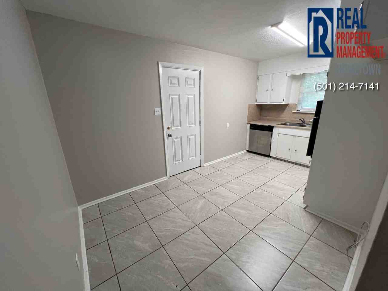1016 W Kiehl Ave - Photo 5 of 16
