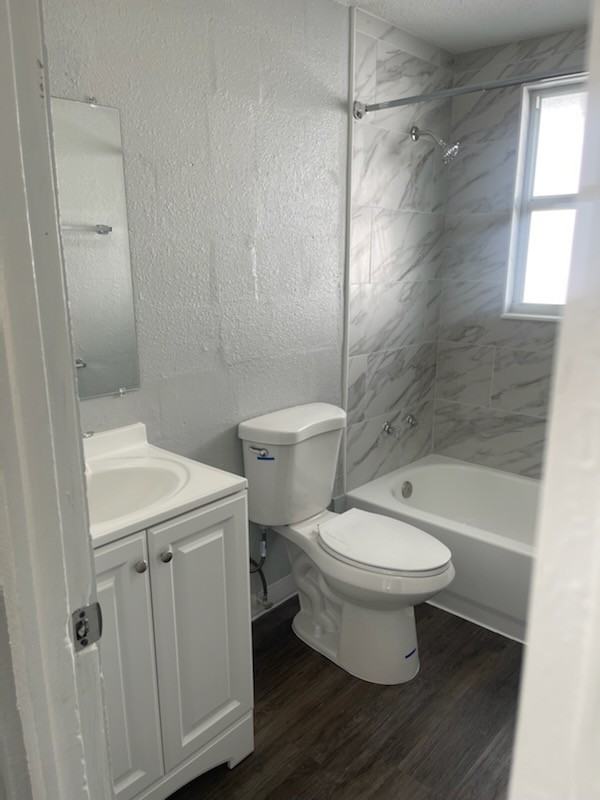 415 12th St W - Photo 6 of 9