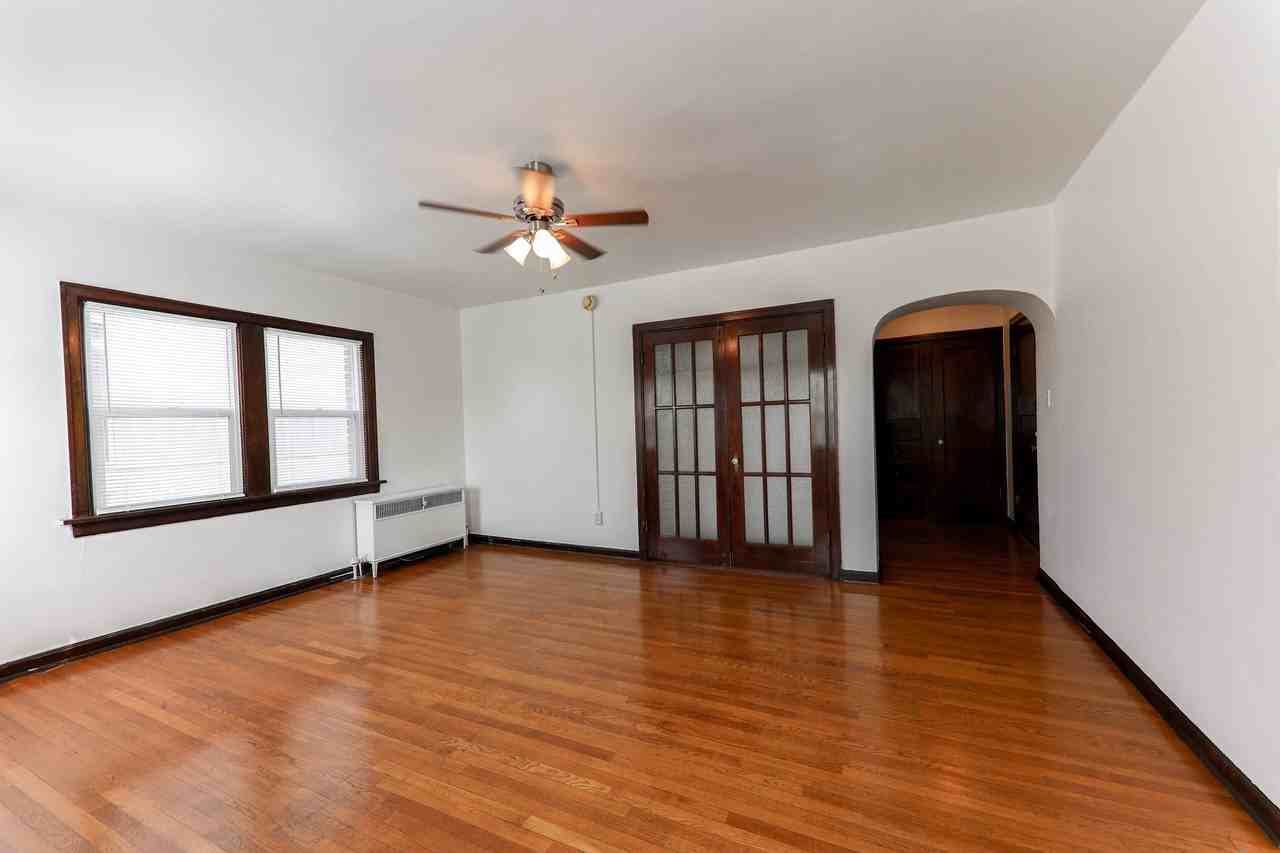 335 E Broadway #1 - Photo 3 of 12