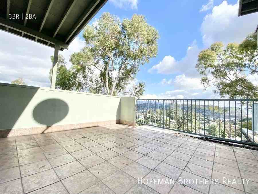 2342 Silver Ridge Ave #1 - Photo 2 of 22