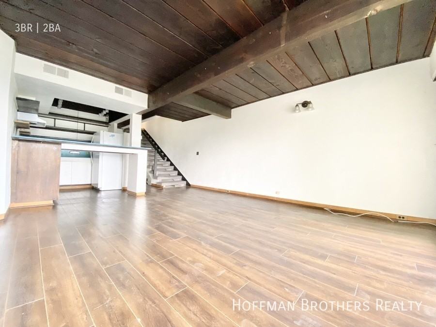 2342 Silver Ridge Ave #1 - Photo 6 of 22