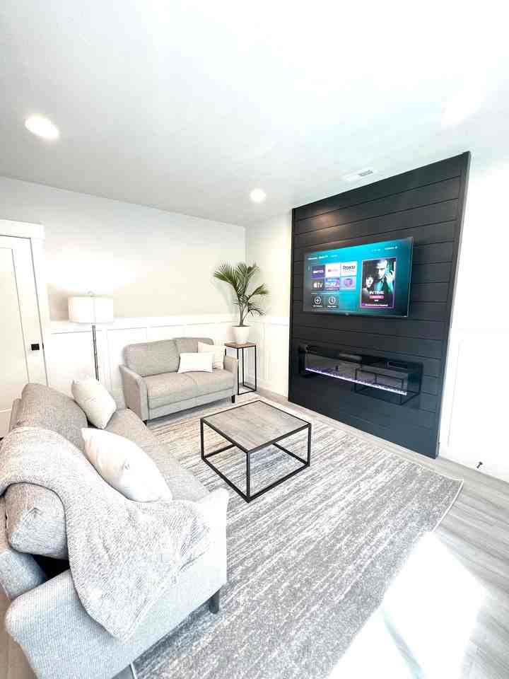 57 S Sicily Way - Photo 5 of 12