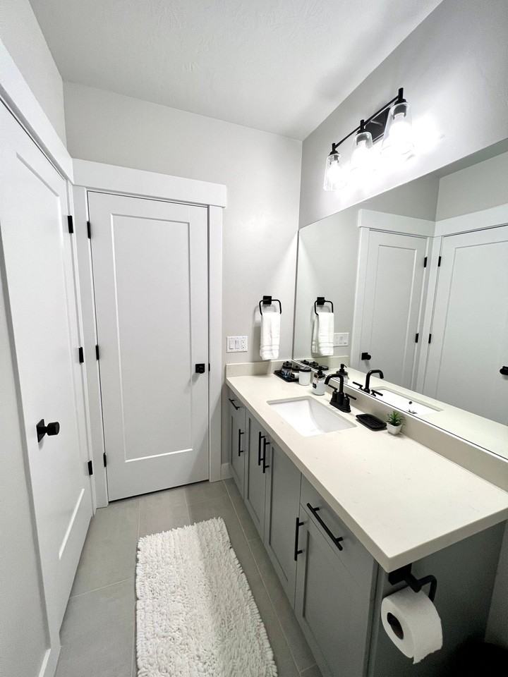 57 S Sicily Way - Photo 7 of 12