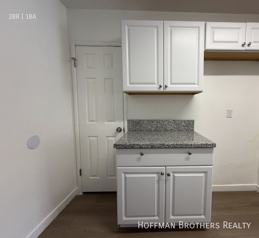 7339 Woodman Ave #1 - Photo 4 of 12