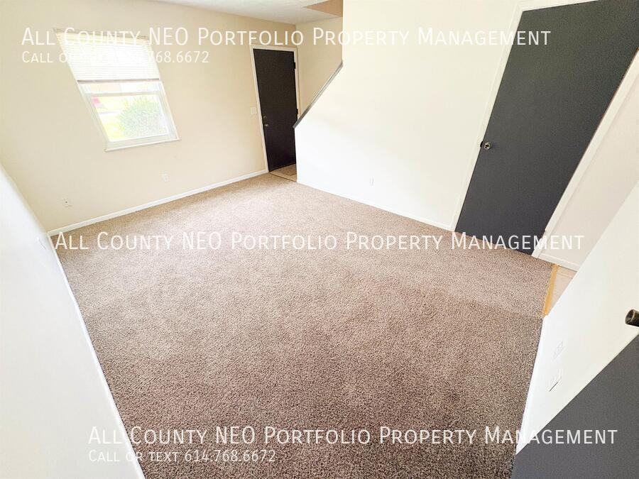 2712 Brianlane Blvd #B - Photo 4 of 18