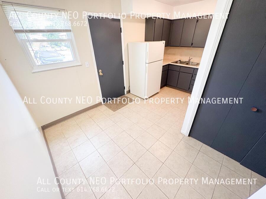 2712 Brianlane Blvd #B - Photo 5 of 18