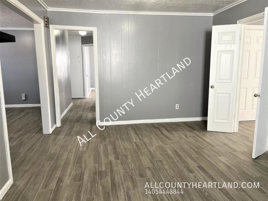3328 Nw 29th St - Photo 7 of 16