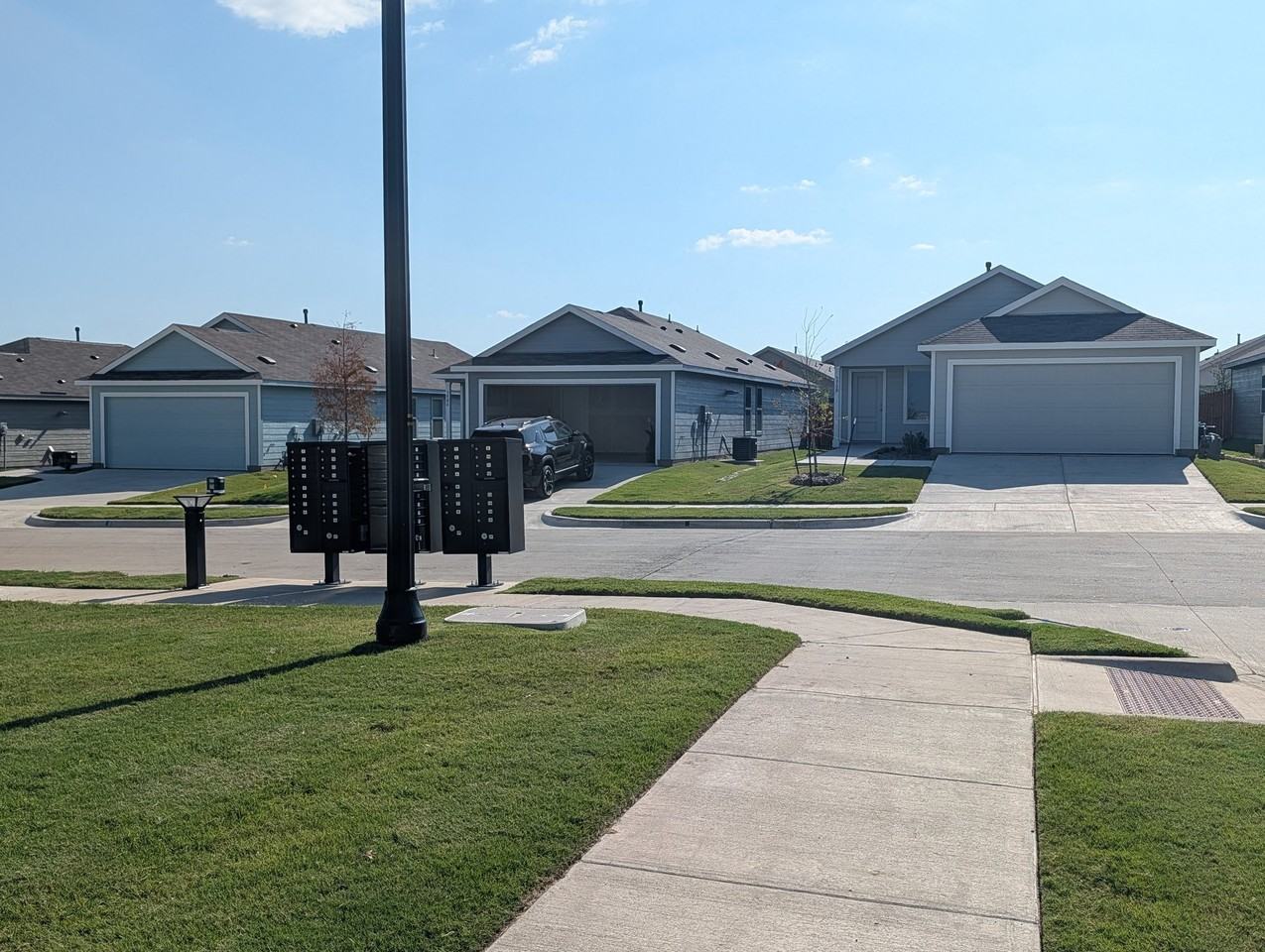 3904 Superior Pl - Photo 2 of 12