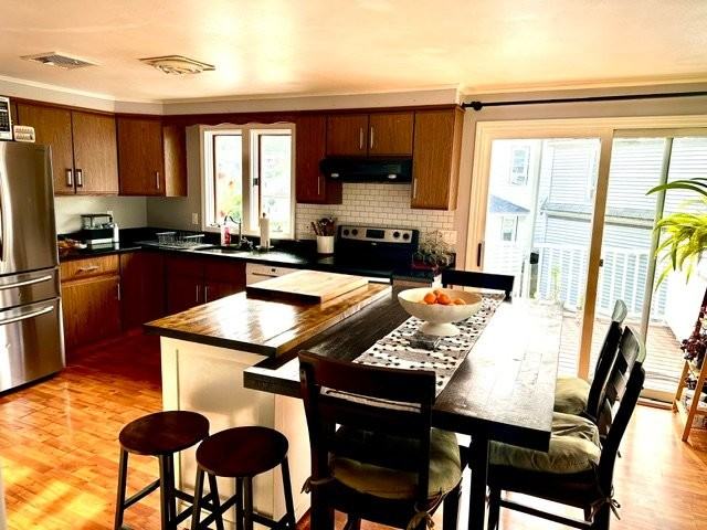 153 Princeton Ave - Photo 3 of 20