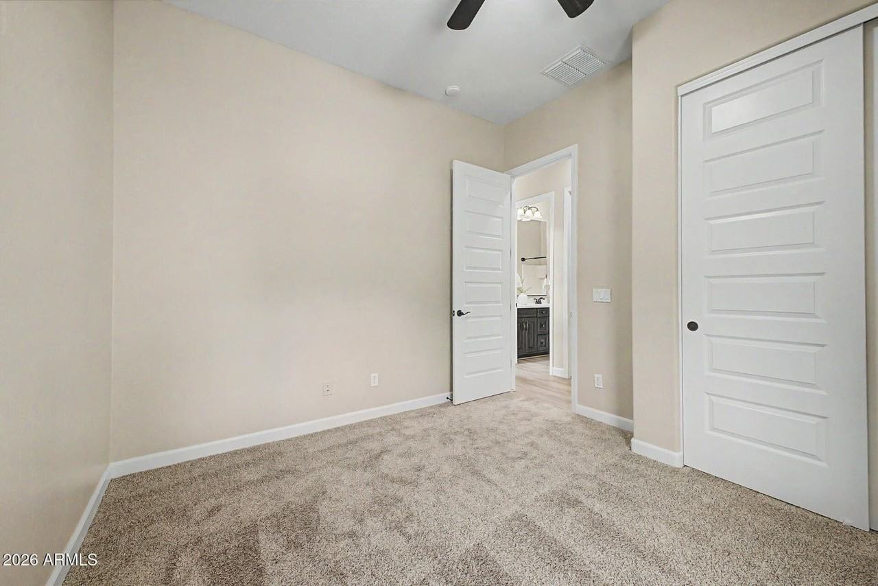 2937 E Longhorn Dr - Photo 7 of 7