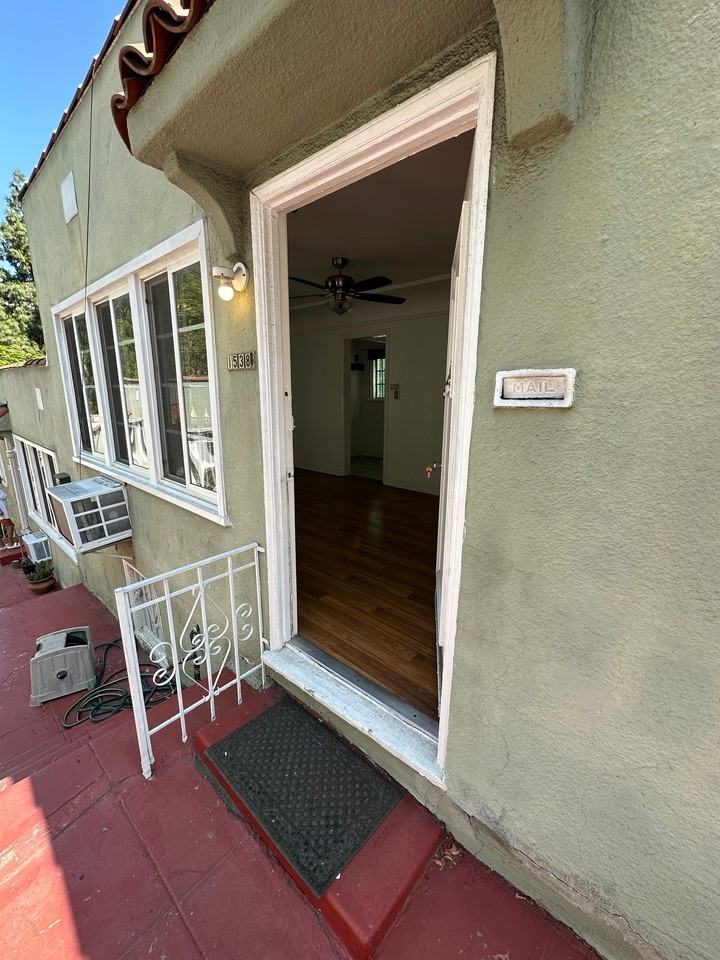 1538 Silver Lake Blvd #1538 - Photo 5 of 6