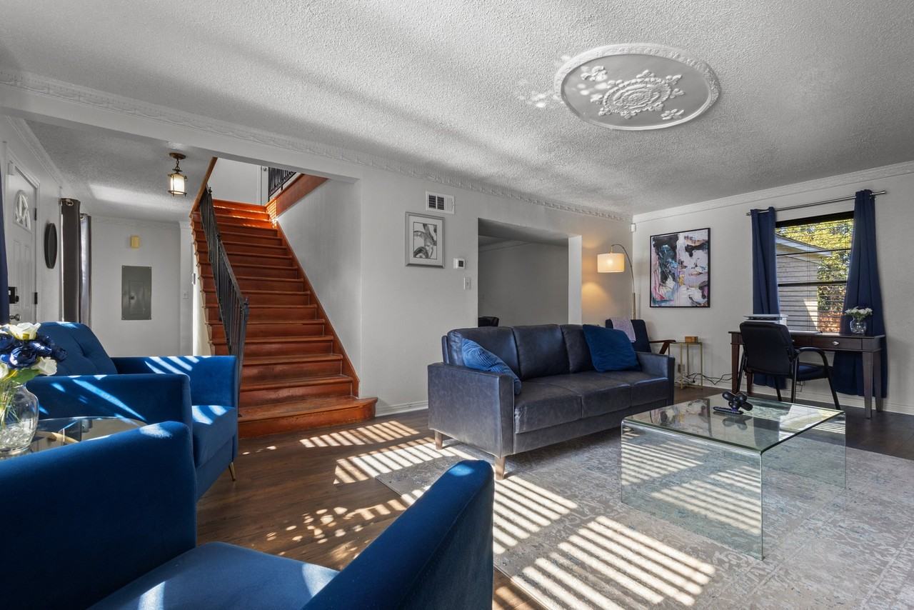 2321 Lawrence St - Photo 6 of 18