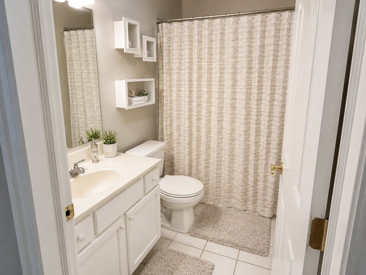 841 37th Ave Nw #C - Photo 3 of 10