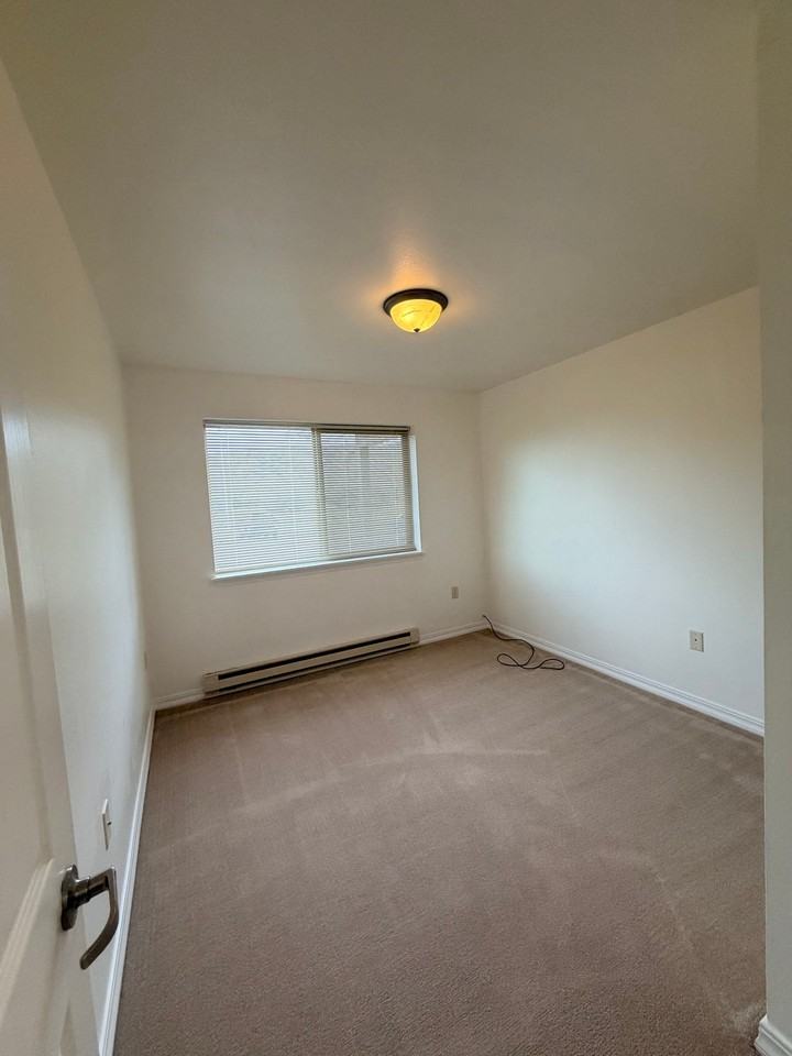 5 Avalon Ct #A8 - Photo 6 of 9