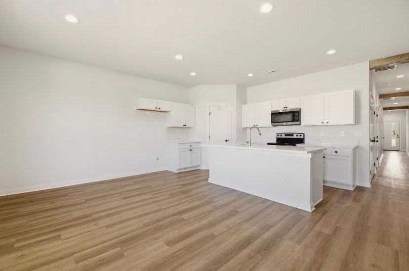 3402 E Thunder St - Photo 2 of 16