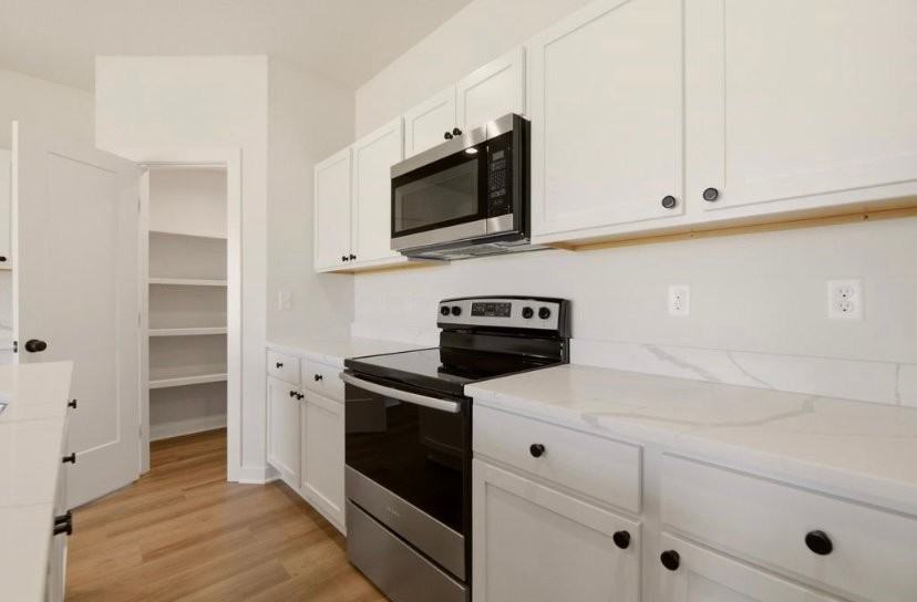 3402 E Thunder St - Photo 5 of 16