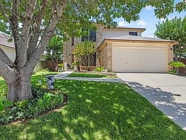 5011 Wood Glen Dr - Photo 2 of 13