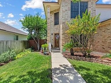 5011 Wood Glen Dr - Photo 3 of 13
