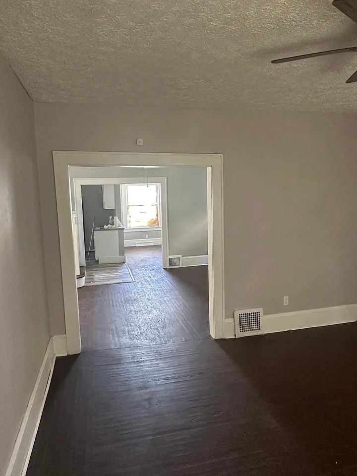 1351 Logan Ave Nw - Photo 4 of 19