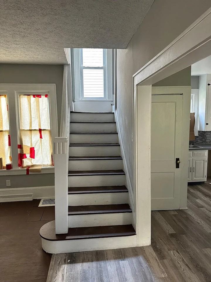 1351 Logan Ave Nw - Photo 5 of 19