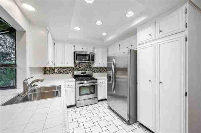 1220 Shepherd Way - Photo 7 of 18