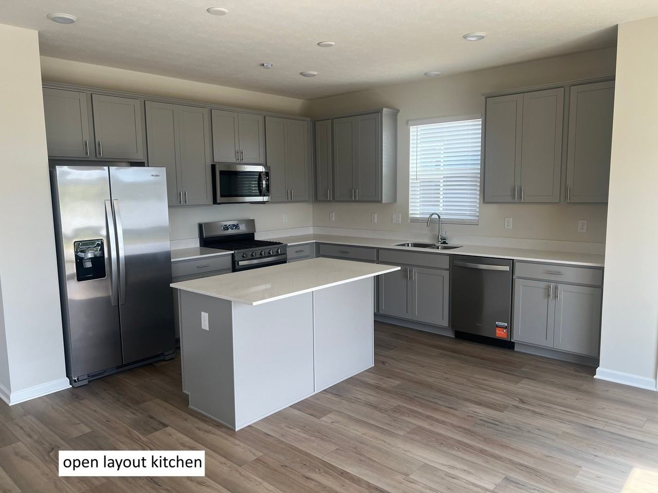 3820 Sterling Dr - Photo 5 of 20