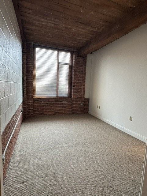 147 Centre St - Photo 4 of 9