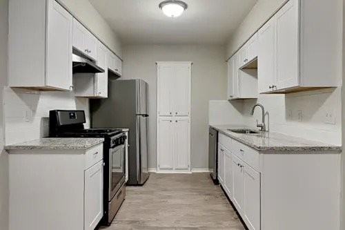 1006 E Preston St - Photo 3 of 9