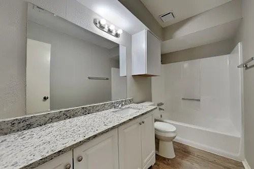 1006 E Preston St - Photo 7 of 9