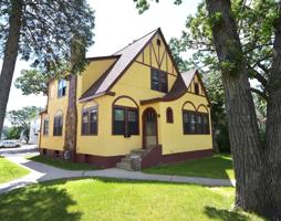 featured image of 388 3rd Ave S
