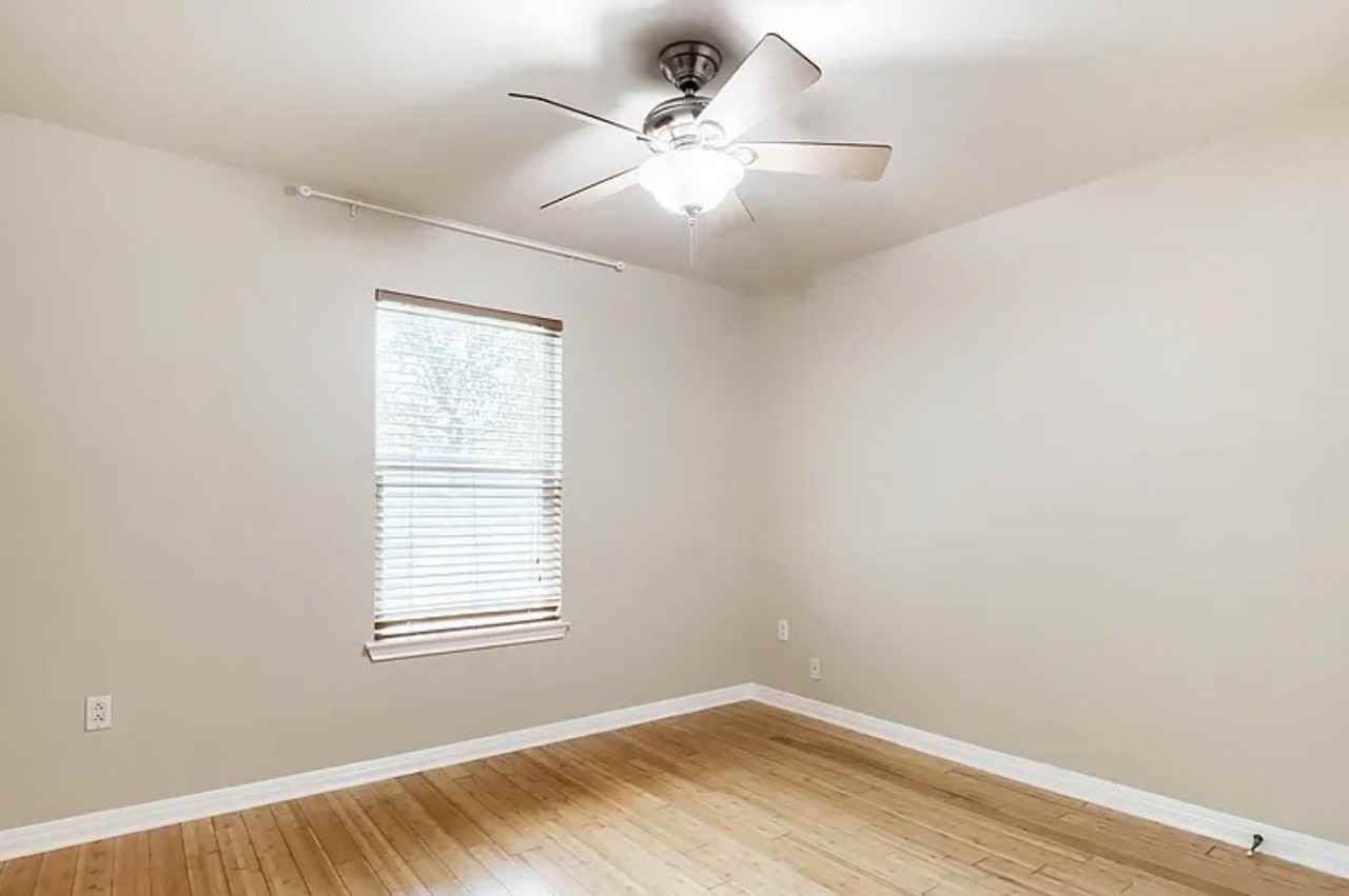 2391 Shire Ct - Photo 7 of 8