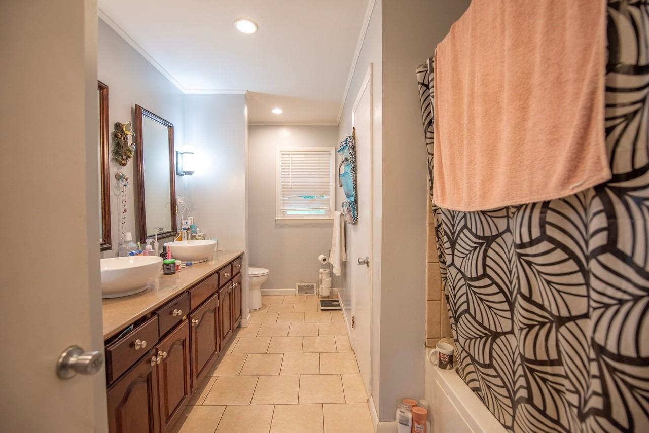 660 Ray Taylor Rd - Photo 5 of 10