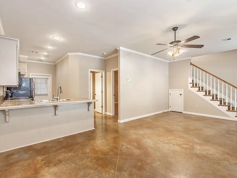 120 Deraney Ln - Photo 4 of 20