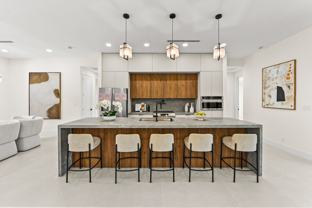 621 Nwave - Photo 1 of 1