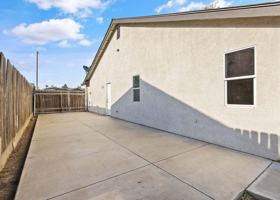 featured image of 2111 W Merritt Ave