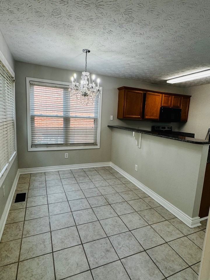 81 Davis Mill Ct - Photo 3 of 10