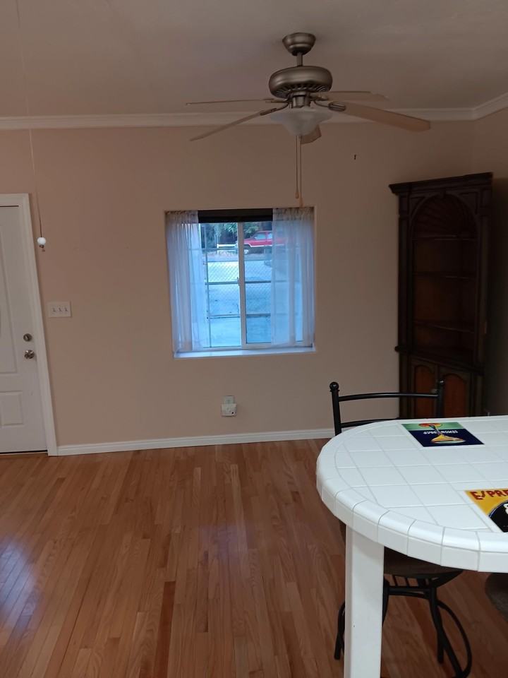 821 E Vics Rd - Photo 7 of 11