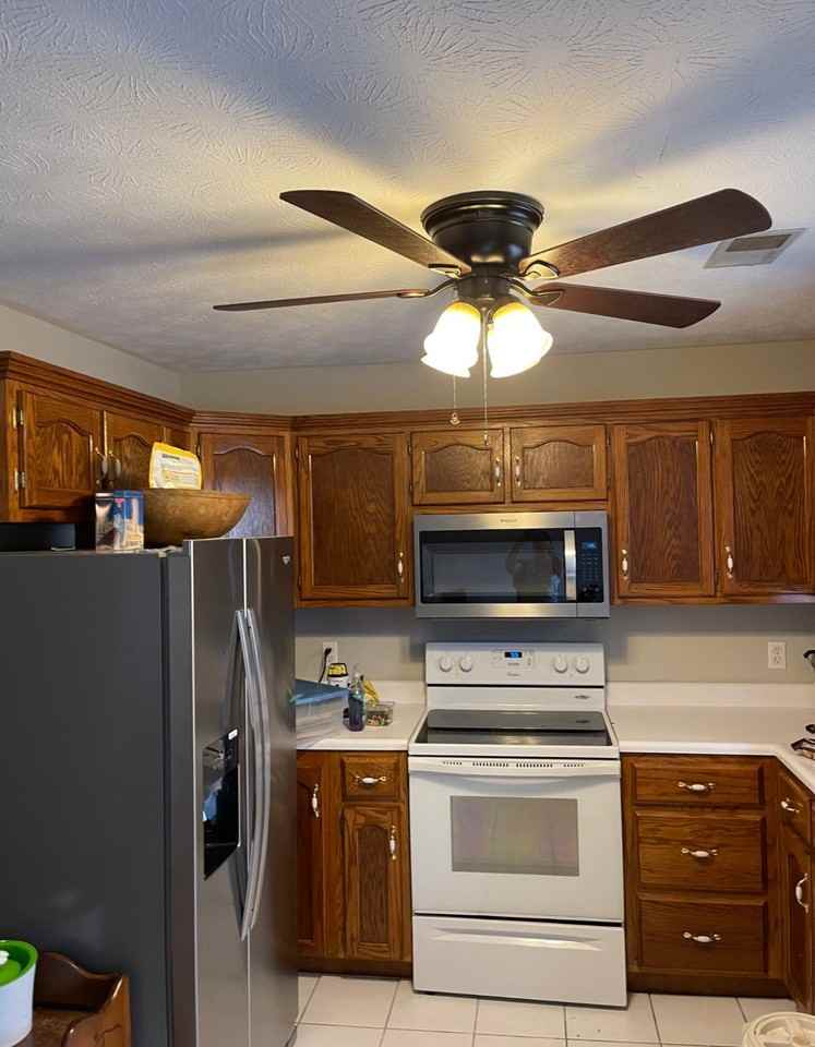 119 Mallory Ct #1 - Photo 3 of 7
